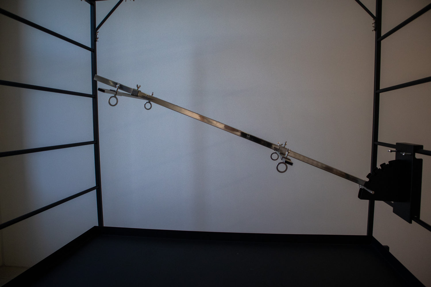 Attachment system compatibility with Asado Cross and cooking frames